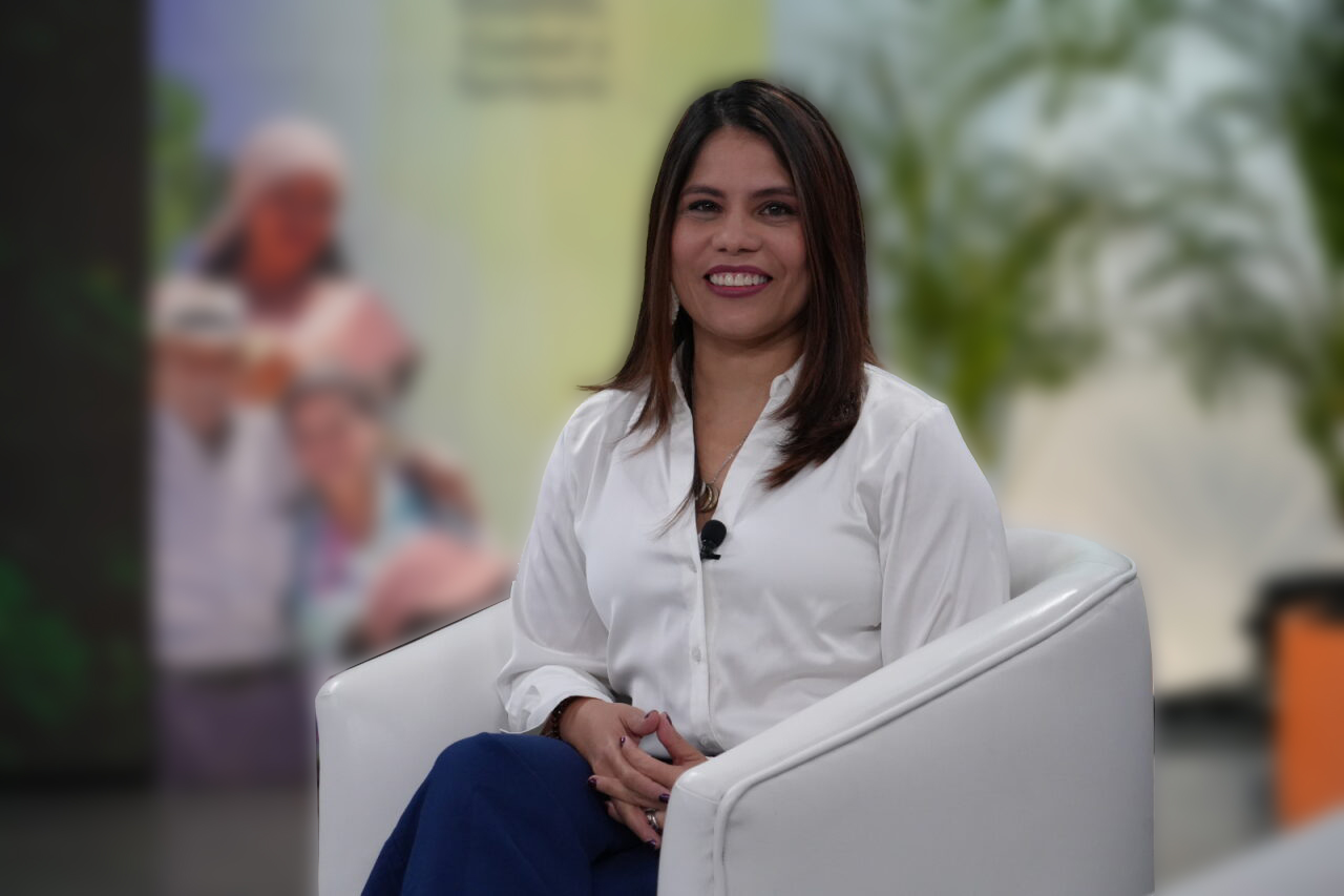 FOTOGRAFÍA VICEMINISTRA DE VIVIENDA
