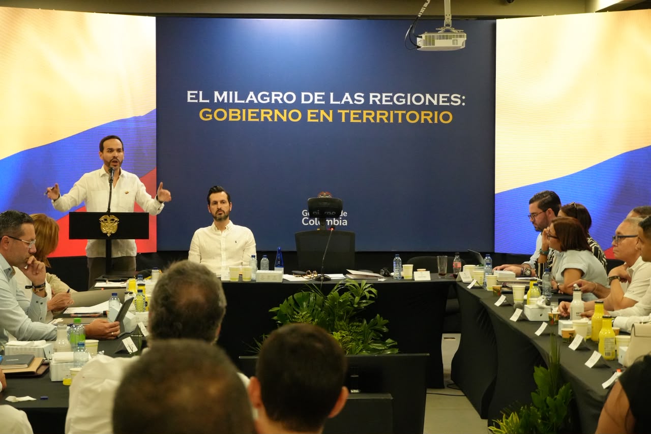 FOTOGRAFIA COMUNICADO GOBIERNO NACIONAL DESTRABA PROYECTOS DE VIVIENDA Y AGUA EN MAGDALENA