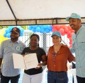 FOTOGRAFÍA MINISTRA DE VIVIENDA HELGA MARÍA RIVAS EN ANUNCIO DEL AVAL TÉCNICO Y FINANCIERO PARA LA PLANTA DE TRATAMIENTO DE AGUAS RESIDUALES