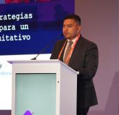 Fotografía viceministro de Agua Potable y Saneamiento Básico y delegado de la Ministra de Vivienda, Ciudad y Territorio, Edward Libreros Mamby, durante la apertura del décimo sexto Foro de Vivienda