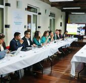 FOTOGRAFÍA MESA EMPALME ANTE EL PUEBLO 01