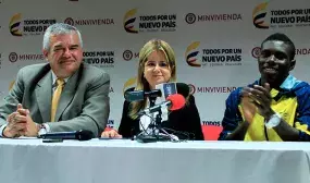 Ministra de Vivienda le confirma a Yuberjen Martinez que su casa estara lista en cuatro meses