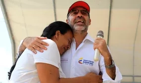 Desplazados y familias en condicion de pobreza ganaron su casa gratis