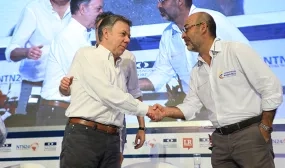 La politica de Vivienda contribuyo a que miles de colombianos salieran de la pobreza extrema Presidente Santos