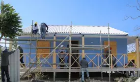 Los trabajos de reconstrucción en Providencia y Santa Catalina en materia de vivienda y agua se desarrollan en tres frentes de acción simultáneos. Foto: (MVCT)