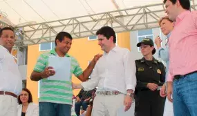 112 familias de escasos recursos de Cereté recibieron vivienda gratis