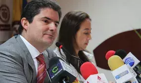 Gobierno Nacional anuncia otros 10 mil cupos para que hogares colombianos compren vivienda social nueva, con el subsidio a la tasa de interés Gobierno Nacional anuncia otros 10 mil cupos para que hogares colombianos compren vivienda social nueva, con el subsidio a la tasa de interés