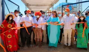 El Presidente Duque inauguró el Módulo de Pilas Públicas de Wimpeshi en Maicao. Además, la comunidad wayuu recibió otras 200 bicicletas para transportar el agua potable de las pilas a sus hogares. Foto: Sharon Durán (MVCT)