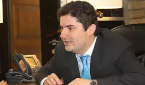 Minvivienda es el segundo mejor ministro segun los empresarios del pais