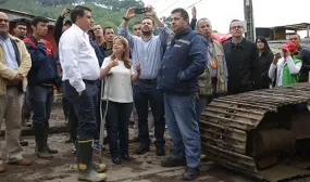 Ministra de Vivienda estuvo en Manizales evaluando soluciones de vivienda tras emergencia invernal Ministra de Vivienda estuvo en Manizales evaluando soluciones de vivienda tras emergencia invernal