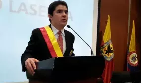 Ministro de Vivienda Luis Felipe Henao Cardona fue condecorado por el Concejo de Bogota