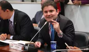 Votacion del proyecto de ley de vivienda segura en Comision Septima de la Cámara fue aplazada para manana