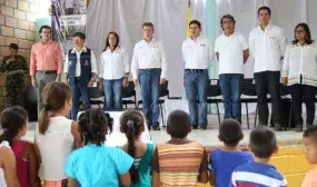 Gobierno firmo contrato por 15 mil millones para construccion de viviendas en Salgar Antioquia