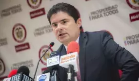 “Seguiremos impulsando todas las industrias de la construcción con la política de vivienda”: Luis Felipe Henao