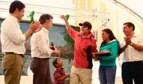Gobierno Santos entrega las primeras viviendas de 2016 en Duitama para 160 familias ahorradoras