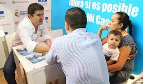 Ministro de Vivienda atendio a beneficiarios potenciales de Mi Casa Ya en Expoinmobiliaria