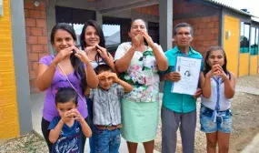 Manana Atlantico y Cesar firman sus primeros convenios para la segunda fase de viviendas gratis Manana Atlantico y Cesar firman sus primeros convenios para la segunda fase de viviendas gratis