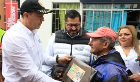 Gobierno Nacional entrega viviendas para familias que habitaban zonas de alto riesgo en Manizales