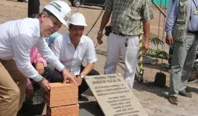 Presidente Santos felicita a Minvivienda por ser el primero en ejecución
