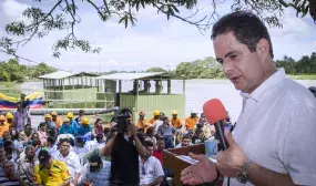 Samarios estrenan obras de acueducto y alcantarillado inauguradas por Vargas Lleras