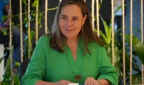 FOTOGRAFÍA MINISTRA DE VIVIENDA, CIUDAD Y TERRITORIO HELGA MARÍA RIVAS NOMBRADA MINISTRA AD-HOC DE HACIENDA Y DE AGRICULTURA