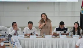 FOTOGRAFÍA MINISTRA HELGA MARÍA RIVAS EN DIÁLOGO DEPARTAMENTAL OTAA