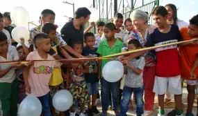 El parque recreodeportivo tiene un área de 1.982 metros cuadrados, en los cuales se distribuyen espacios para hacer deporte, cancha múltiple, juegos infantiles y un gimnasio biosaludable, entre otros. Fotos: Sharon Durán (MVCT).