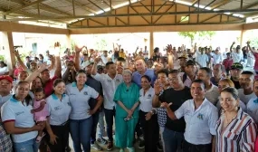 Ministra Catalina Velasco en recorrido por Necoclí y Arboletes. Foto: Sharon Durán (archivo MVCT).