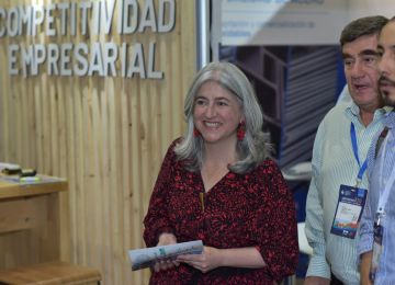 La ministra Catalina Velasco durante el congreso de Camacol, en el cual destacó que para el Gobierno Nacional el sector edificador es fundamental y también tiene estrecha relación con el agua. Foto: Dania Asprilla (MVCT). 