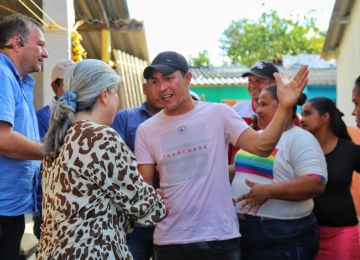 La ministra también lideró un Diálogo Comunitario en el teatro Santa Marta, en el cual participaron 264 líderes y representantes de la población. Fotos: Sharon Durán (MVCT).