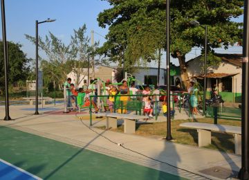 El parque recreodeportivo tiene un área de 1.982 metros cuadrados, en los cuales se distribuyen espacios para hacer deporte, cancha múltiple, juegos infantiles y un gimnasio biosaludable, entre otros. Fotos: Sharon Durán (MVCT).