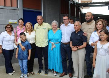 La ministra Catalina Velasco entregó el centro de desarrollo infantil, que atenderá a 160 niñas y niños de 0 a 5 años, y un colegio que cuenta con cupos para 960 estudiantes. Fotos: Dania Asprilla (MVCT).