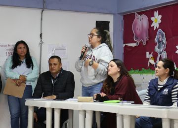FOTOGRAFÍA REPRESENTANTES DEL MINISTERIO DE VIVIENDA Y LA REPRESENTANTE A LA CÁMARA MARÍA DEL MAR PIZARRO EN AUDIENCIA PÚBLICA AGUA Y VIVIENDA