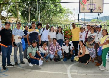 FOTOGRAFIA EQUIPO DEL MINISTERIO DE VIVIENDA EN audiencia convocada por el representante a la Cámara Jhon Fredy Nuñez Ramos EN FLORENCIA, CAQUETA