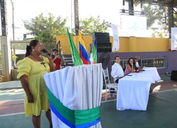 FOTOGRAFÍA FIRMA DE PLAN MAESTRO DE AGUA PARA LETICIA AMAZONAS