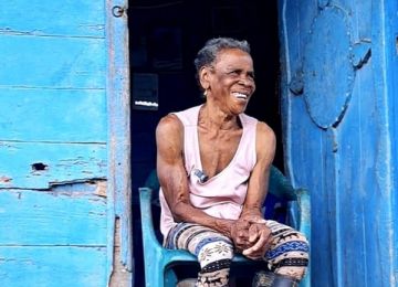 FOTOGRAFIA ENTREGA DE SUBSIDIO PARA MEJORAMIENTOS DE VIVIENDA EN TADO CHOCO 02