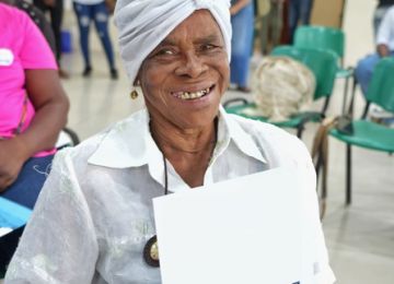 FOTOGRAFIA ENTREGA DE SUBSIDIO PARA MEJORAMIENTOS DE VIVIENDA EN TADO CHOCO 04