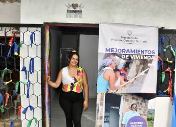 FOTOGRAFIA  REDUCCION INDICES DE POBREZA MEJORAMIENTOS