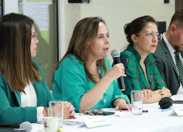 FOTOGRAFÍA MESA EMPALME ANTE EL PUEBLO 04