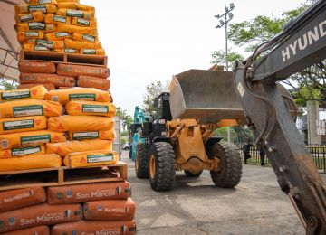FOTOGRAFIA COMUNICADO PRESIDENTE APUESTA POR RECOSNTRUCCION EN CALI 03