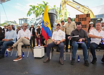 FOTOGRAFIA COMUNICADO GOBIERNO NACIONAL ANINCIA MEDIDAS PARA FAMILIAS DAMNIFICADAS EN  RISARALDA 03
