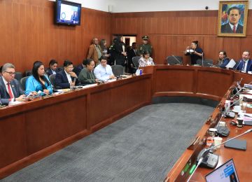 FOTOGRAFIA COMUNICADO EN INFORME MINISTRO DE VIVIENDA ADVIERTE QUE LA ENTIDAD NO TIENE CAPACIDAD PARA INVERTIR  04