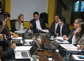 Hoy termino empalme entre Luis Felipe Henao y Elsa Noguera