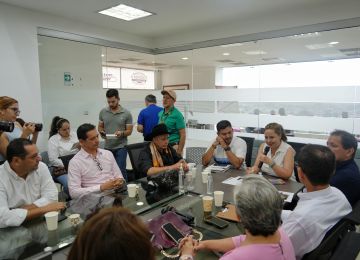 FOTOGRAFÍA MINISTRA DE VIVIENDA CIUDAD Y TERRITORIO HELGA MARÍA RIVAS EN ENTREGA DE PROYECTO DE AGUA POTABLE Y SANEAMIENTO BÁSICO EN VILLAVICENCIO