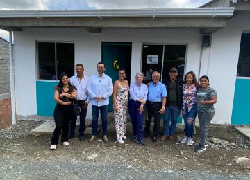 Ministra de Vivienda, Ciudad y Territorio visitó Chinchiná para referenciar proyecto de autoconstrucción de vivienda. Foto: Archivo prensa (MVCT)