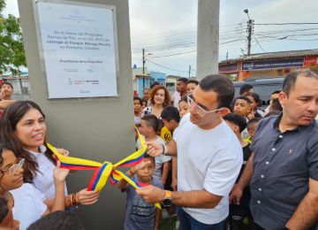 FOTOGRAFÍA ENTREGA MEJORAMIENTO BARRIOS EN MONTERIA 01