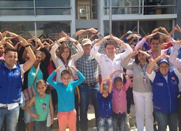 Minvivienda entrego hoy 324 viviendas gratis en Nemocon Cundinamarca y Tibu Norte de Santander