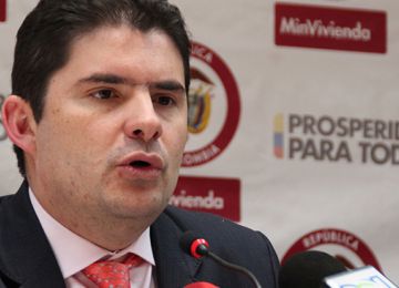 Ministro de Vivienda, Luis Felipe Henao, se recupera satisfactoriamente