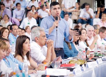 Viabilizaremos proyectos de Agua y Saneamiento Basico en el Huila Minvivienda