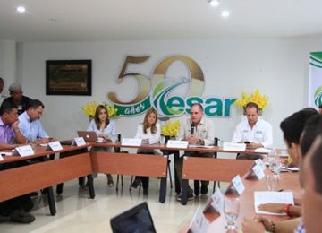 La Ministra de Vivienda evaluo con alcaldes del Cesar los avances en vivienda gratis